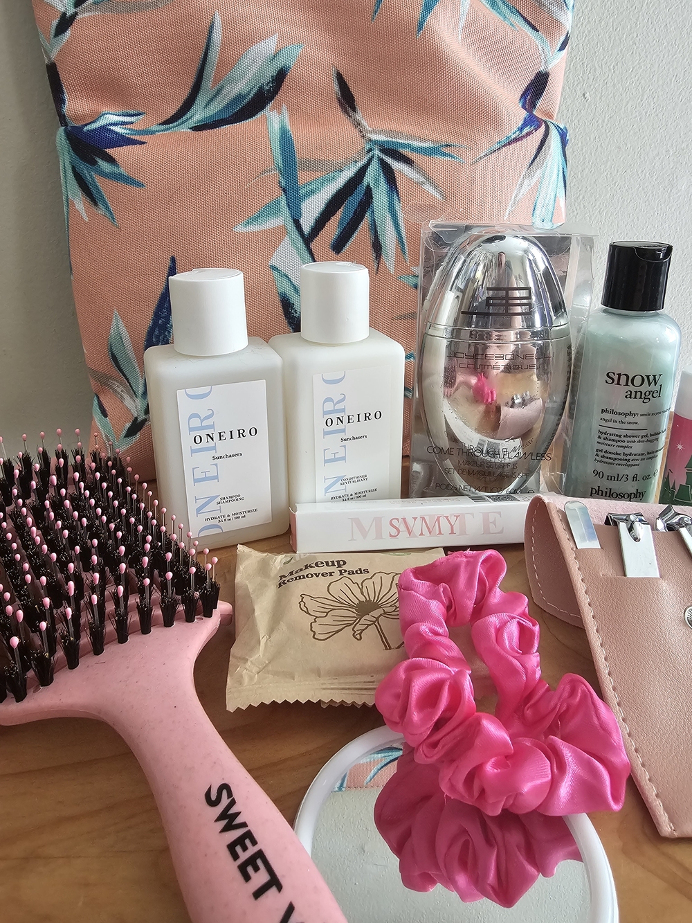 Pink Floral Cosmetic Bag with Bath & Body Essentials - Picture 5 of 6